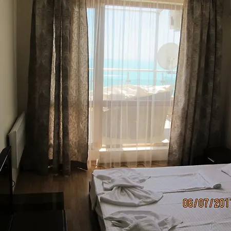 黑海公寓 * 内塞伯尔