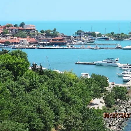 黑海公寓 公寓 *